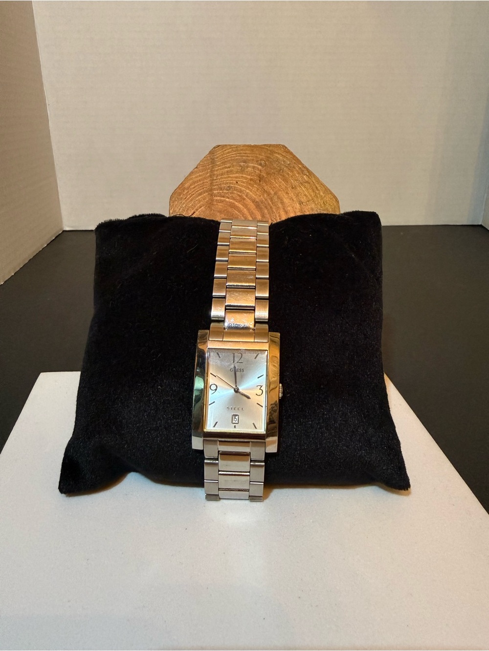 Mens GUESS Steel G85400G Watch
Pre-owned New Battery